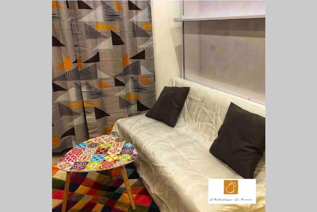 L'Authentique - Le Poirier Appartement Orléans Buitenkant foto